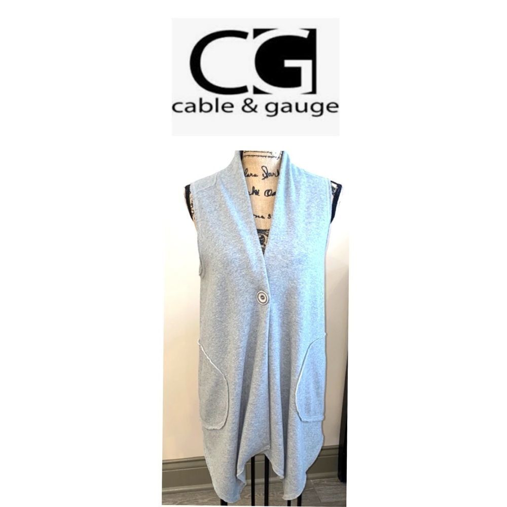 Warm and stylish vest with side pockets - Picture 3 of 7